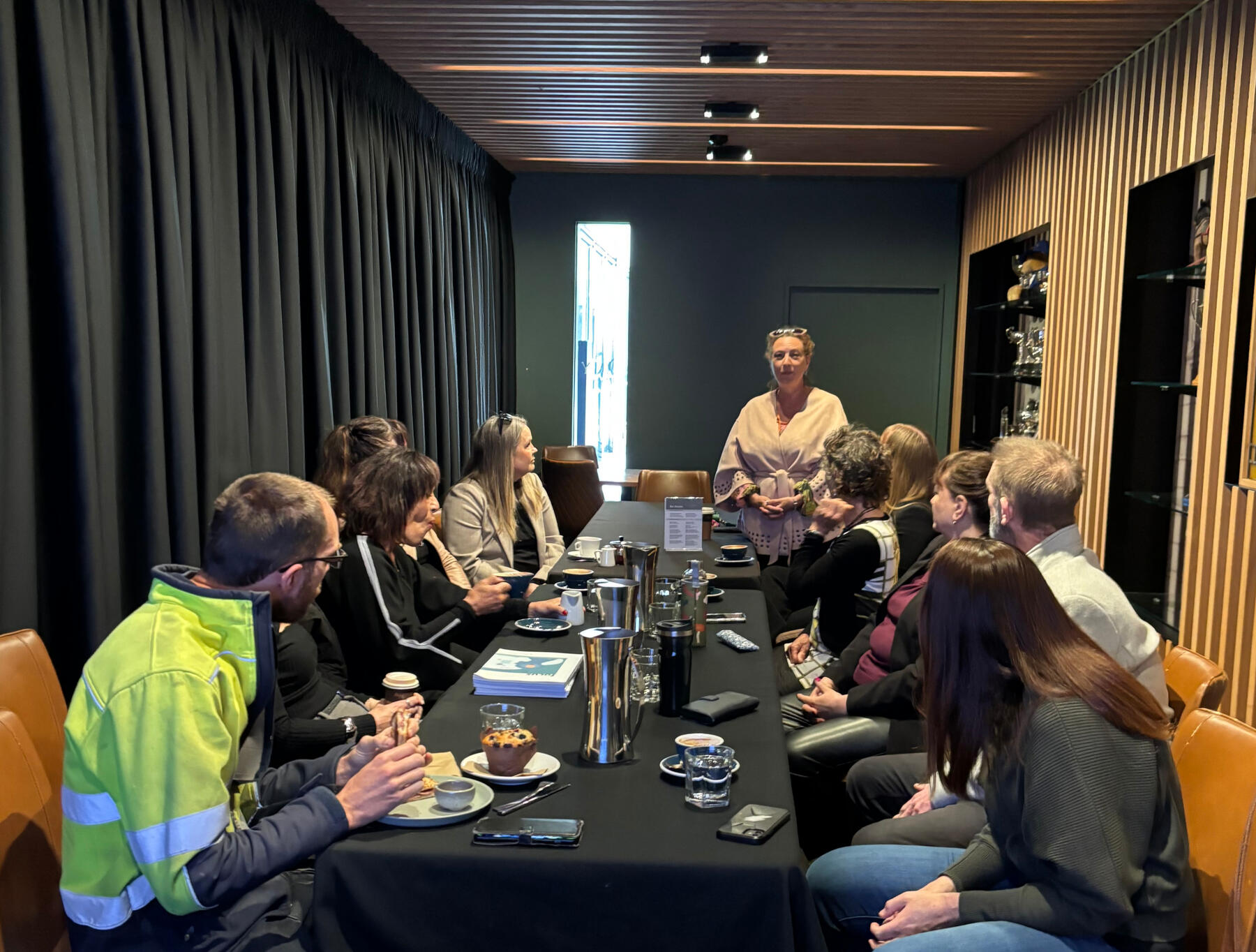 chatting in networking group